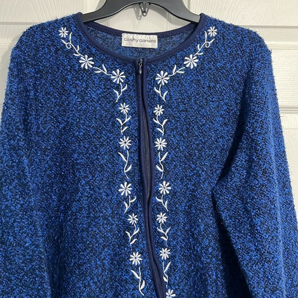 Cathy Daniels Women’s Blue & White Floral Accent Zip Front Cardigan - Size 1x - Picture 2 of 6